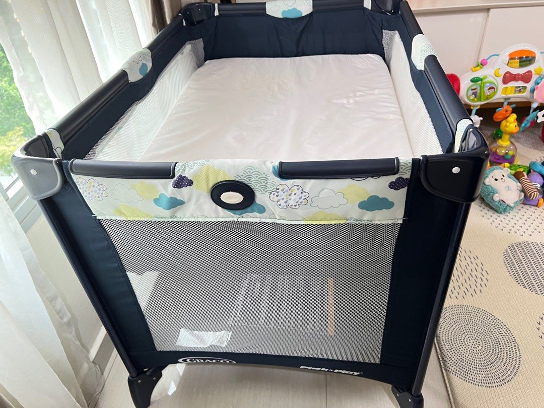 Graco pack n play clouds top