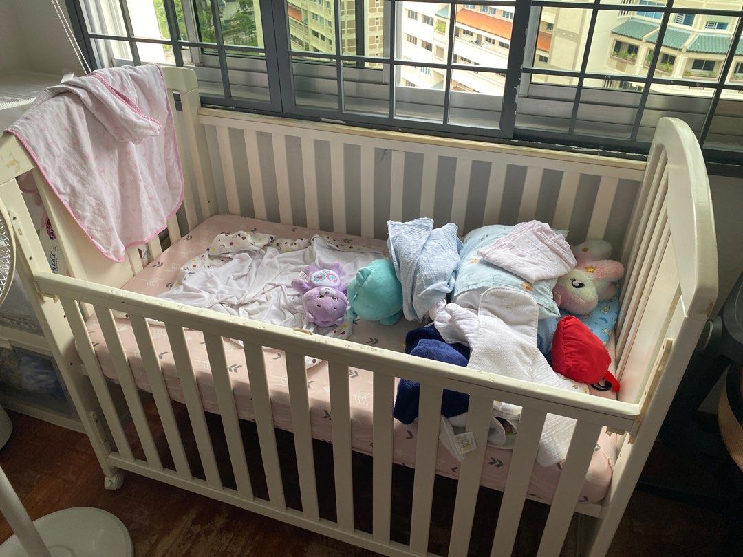 Happy dream outlet baby cot