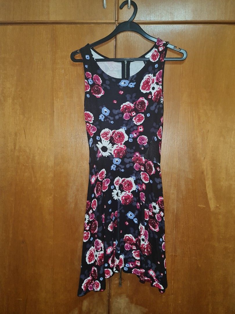H&m floral sales skater dress
