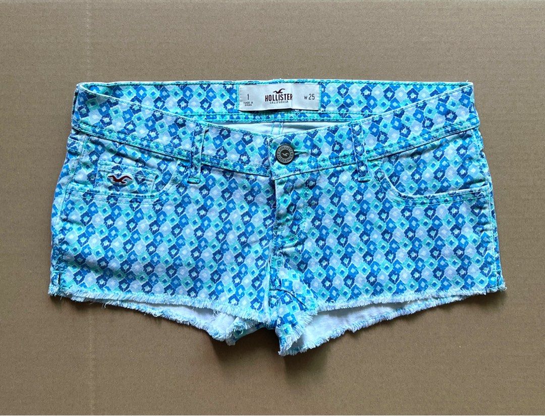 Hollister shop leopard shorts