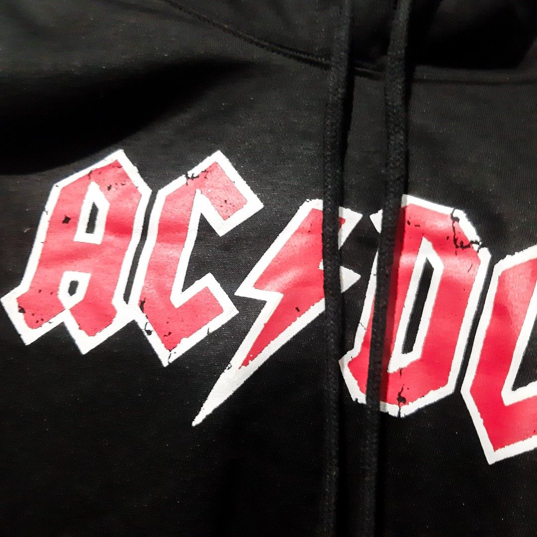 Hoodie ACDC Hu0026M, Fesyen Pria, Pakaian , Atasan di Carousell