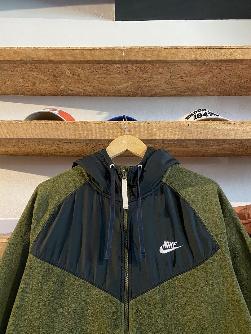 Olive canvas sale nike hoodie