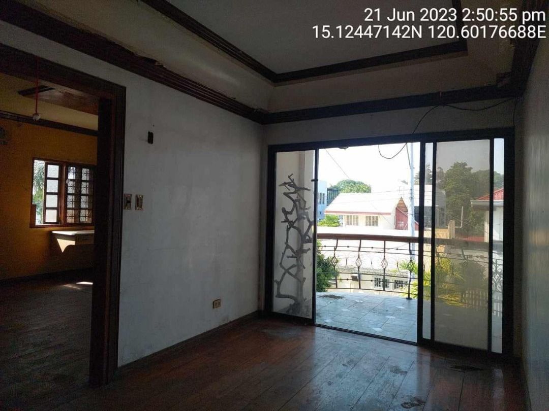 House and Lot For Sale in LOT 3, BLOCK 5, ESSEL PARK SUBD., MA. CLARA