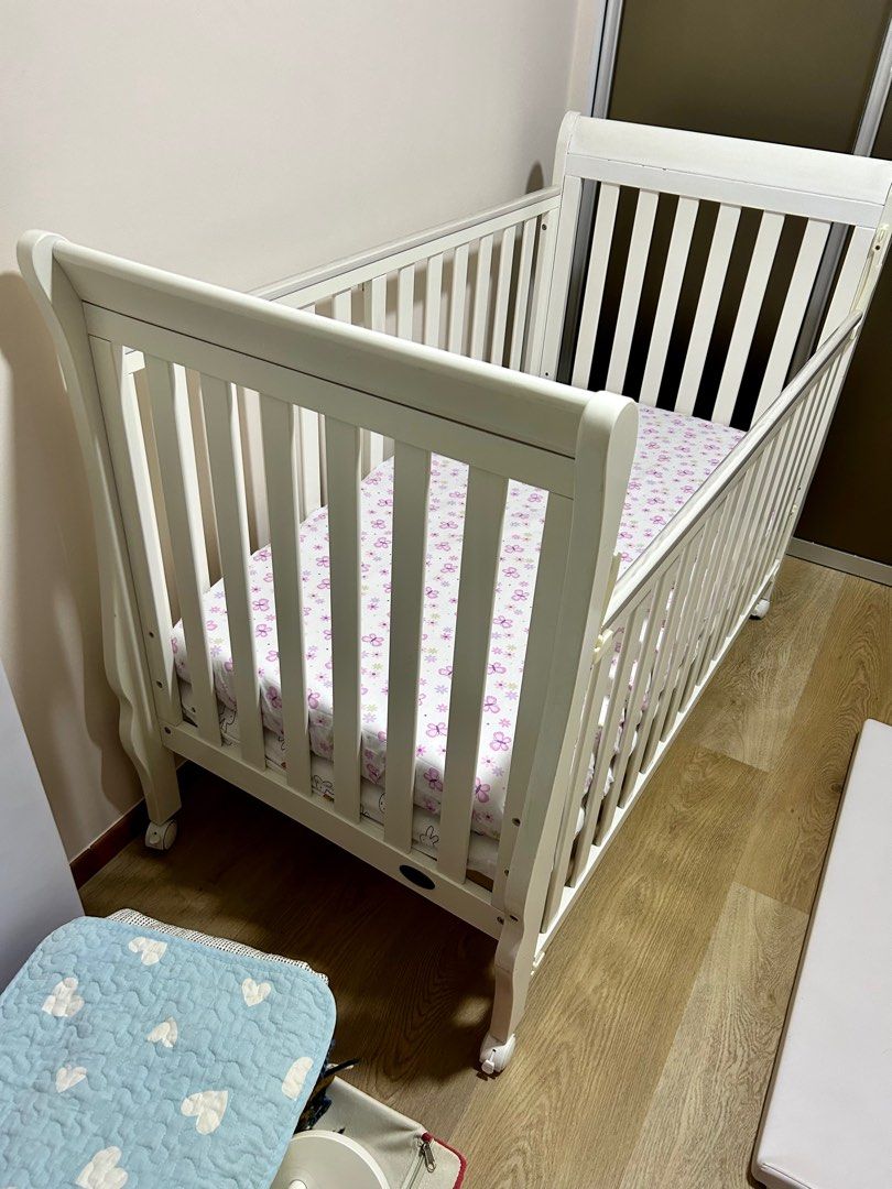 Jarrons happy cot include two mattresses, Babies & Kids, Baby Nursery