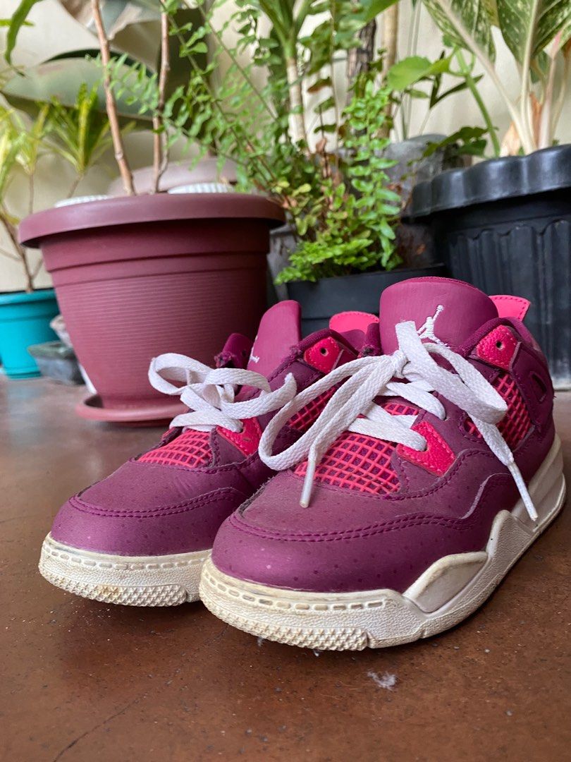 Jordan 4 valentine's on sale day