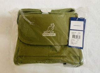 《不議價不出價》KANGOL 袋鼠 郵差包 單肩包 側肩包 小方包 小包 隨身包(軍綠色)