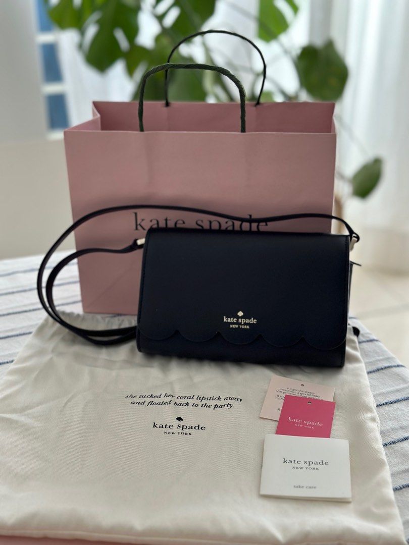Kate spade black cheap scallop purse