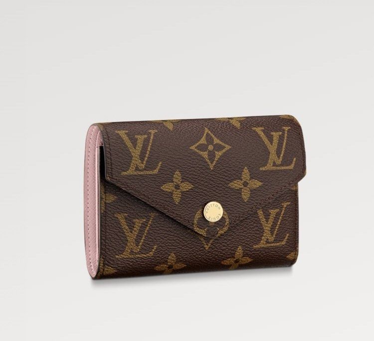 Louis Vuitton LV Card Holder Wallet Monogram Like New, Women's Fashion,  Bags & Wallets, Wallets & Card holders on Carousell