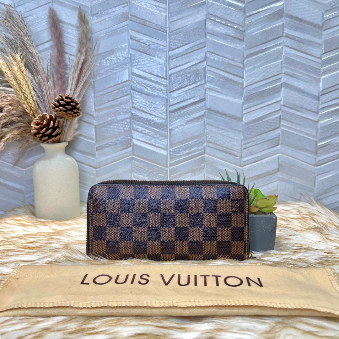 LV x SUPREME] Brazza Wallet (Black), Luxury, Bags & Wallets on Carousell