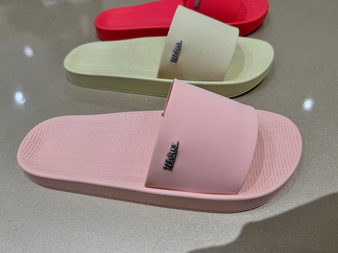 Melissa slides new arrivals