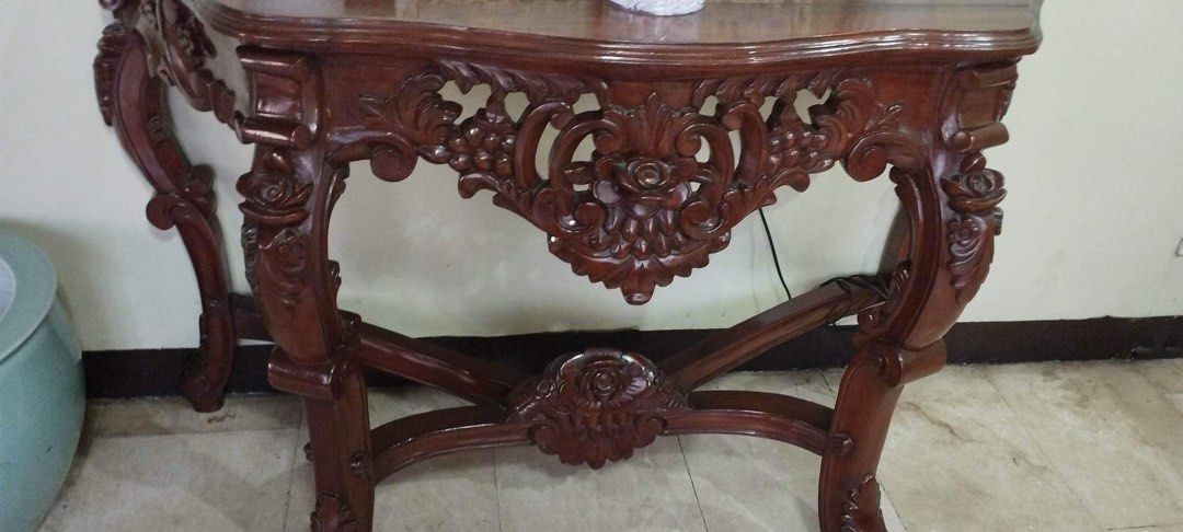 Narra sala set (Category: Sofas) located in Quezon City. Submitted by ladypeps (Listing ID 1243112527, Image 1). Description: Made in narra.
