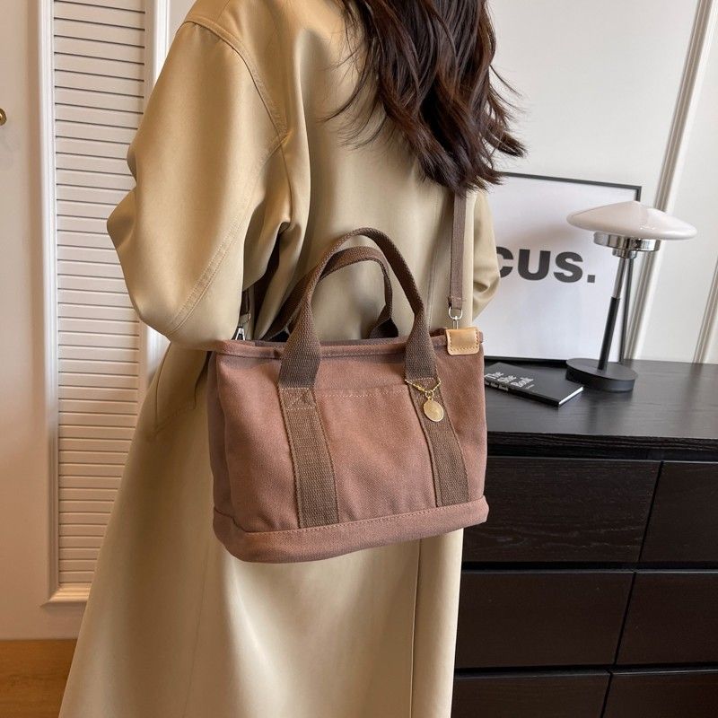 Supreme Small Shoulder Bag SS20, Women's Fashion, Bags & Wallets, Shoulder  Bags on Carousell