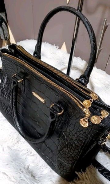 Nicole Miller Croc Two-Way Bag (Category: Luxury Bags & Wallets) located in Iligan City. Submitted by trendyandsassy (Listing ID 1243186666, Image 3). Description: 📌Like new 📌Three compartments 📌 Measurement L - 14.5 inches H- 9 inches 📌 Pretty in actual 📌 Pls add sf 📌 Payment through Gcash 📌 Yes to Shopee checkout.