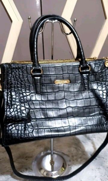 Nicole Miller Croc Two-Way Bag (Category: Luxury Bags & Wallets) located in Iligan City. Submitted by trendyandsassy (Listing ID 1243186666, Image 2). Description: 📌Like new 📌Three compartments 📌 Measurement L - 14.5 inches H- 9 inches 📌 Pretty in actual 📌 Pls add sf 📌 Payment through Gcash 📌 Yes to Shopee checkout.