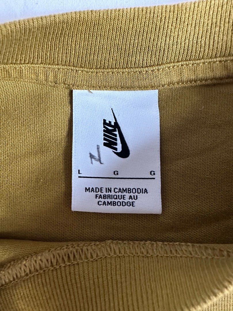 womens olive green nike shirt