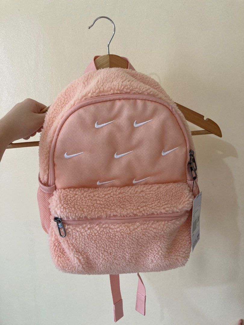 Nike bag peach 2025