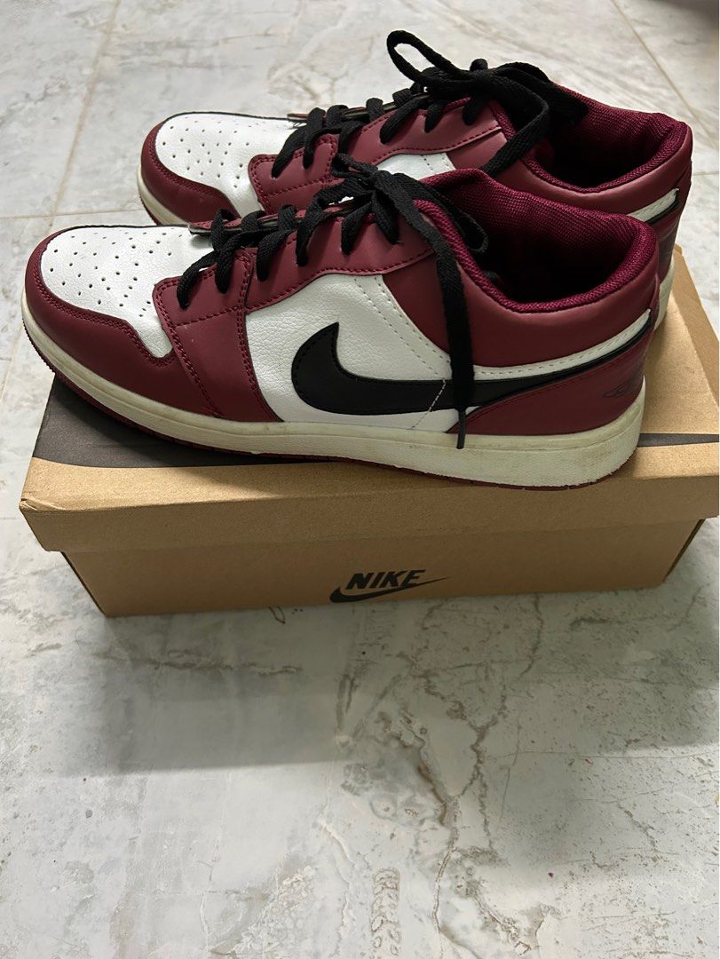Maroon red nike shoes online