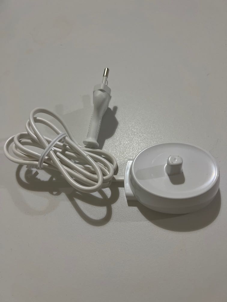 Oralb toothbrush charger, Beauty & Personal Care, Oral Care on Carousell