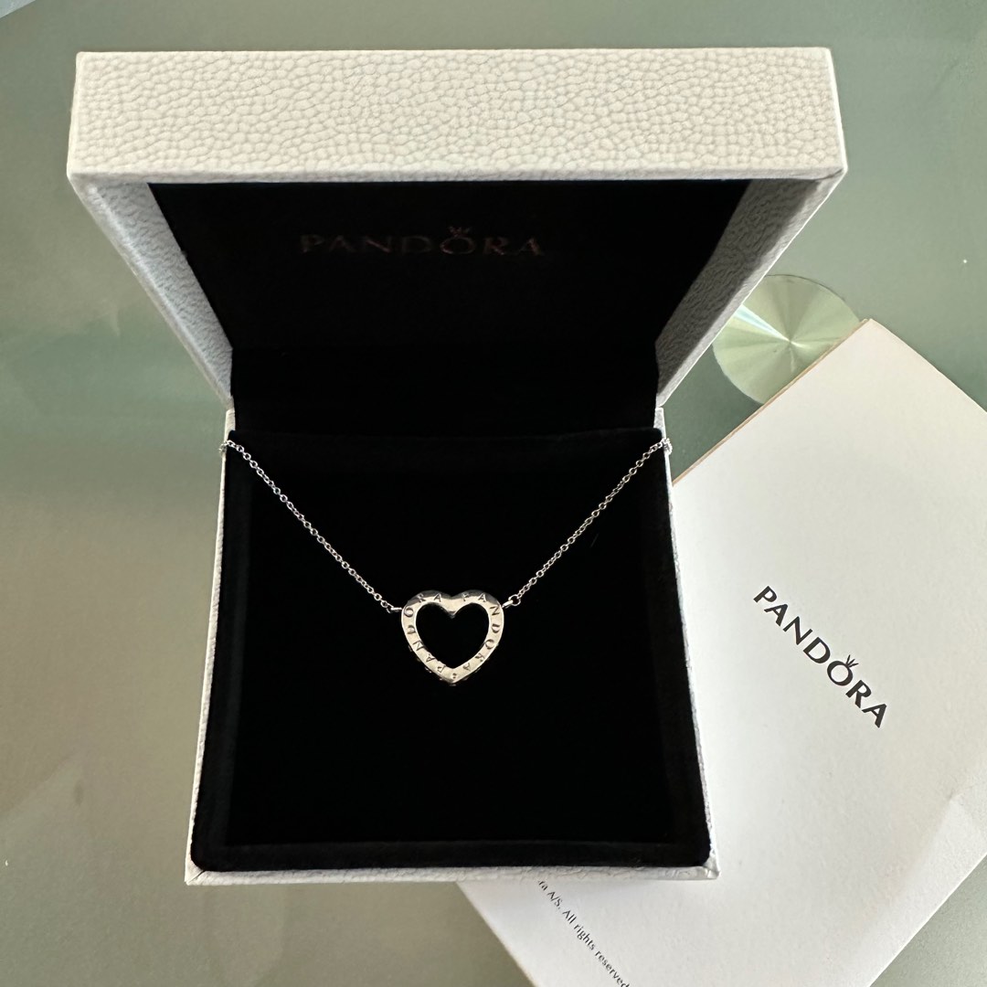 Loving hearts clearance of pandora necklace