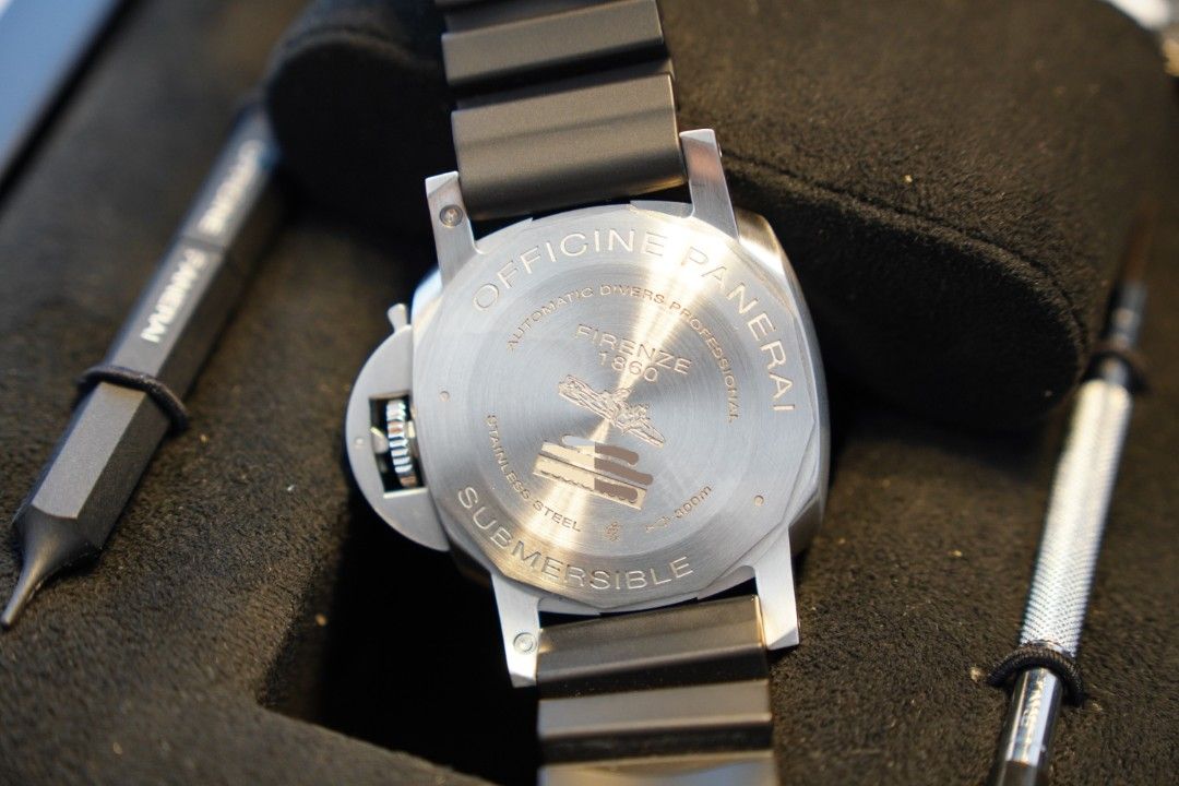 Panerai 682 42mm Submersible PAM00682 Luxury Watches on Carousell