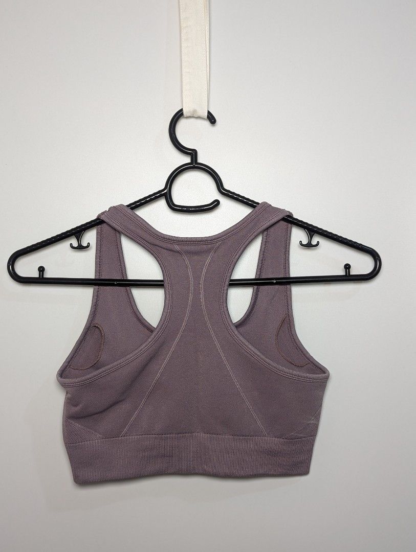 Purple Sports Bra (Category: Activewear) located in Paranaque City. Submitted by beelleeee (Listing ID 1243244107, Image 2). Description: muted purple maximum support sports bra used 3 times only fits s-m Shipping via lalamove/grab/j&t.