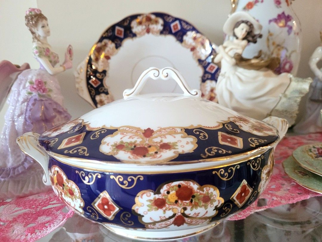 Royal albert heirloom outlet