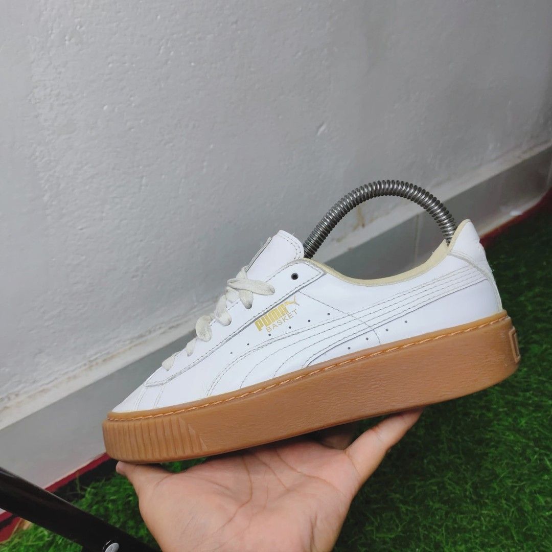Puma basket hotsell white gum sole