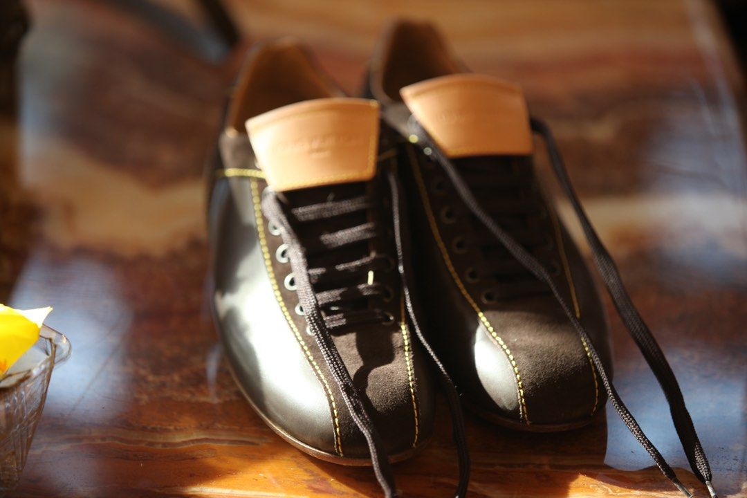 Gold discount lv shoes