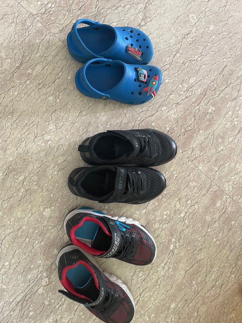 Skechers crocs store style shoes