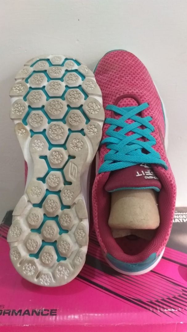 Skechers gofit tr hotsell