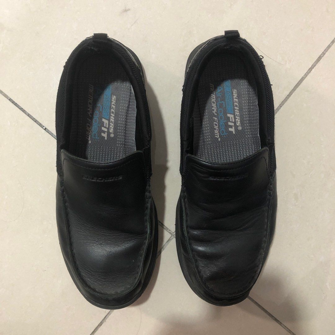 Skechers Men slip on loafers black US 9