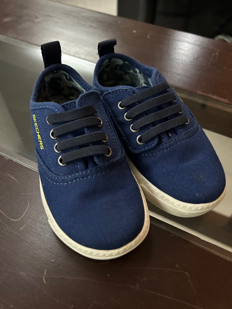 sketchers kids trainers