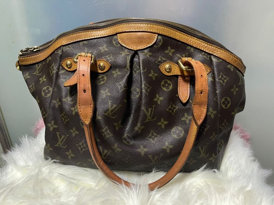 Lv shop shoulder bags