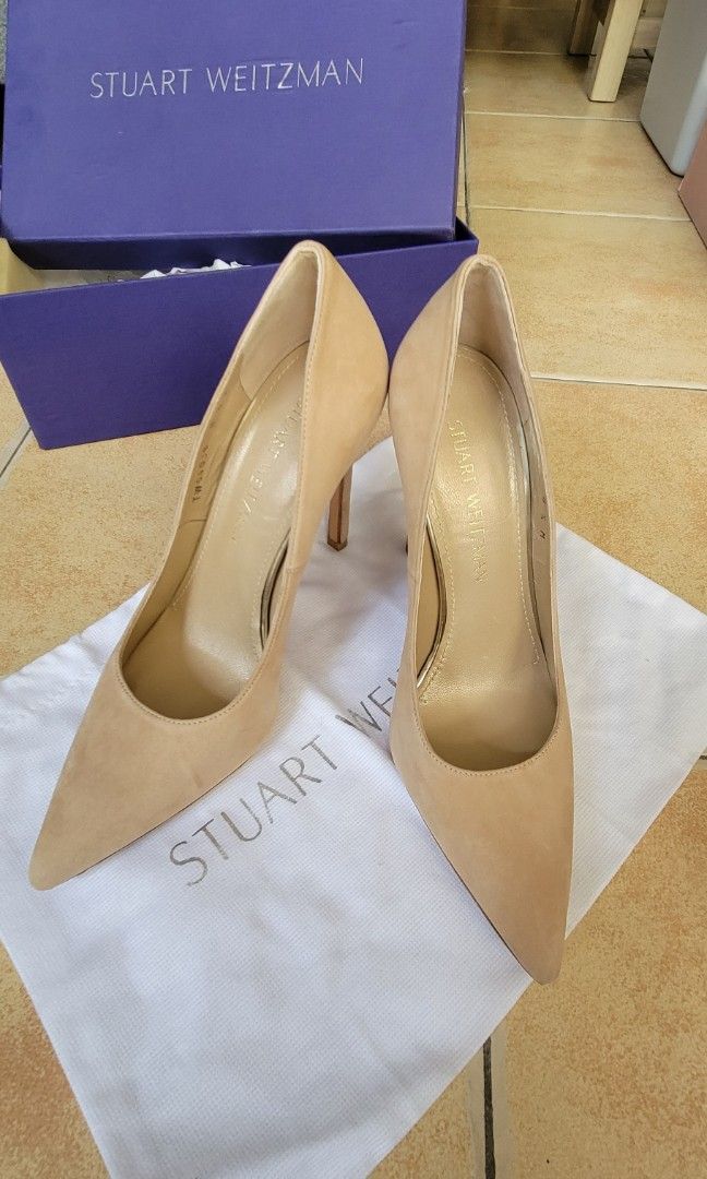 Stuart Weitzman （分類：鞋及波鞋）位於 Hong Kong。 由 bigboy0506 提交（商品編號 1243119607，圖片 2）。簡介： Wear 1 time only in shopping mall Size 8.5 High heels nice leather!。