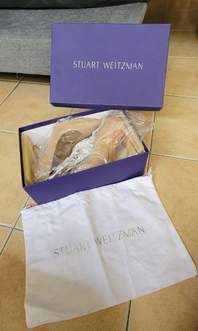 Stuart Weitzman （分類：鞋及波鞋）位於 Hong Kong。 由 bigboy0506 提交（商品編號 1243119607，圖片 1）。簡介： Wear 1 time only in shopping mall Size 8.5 High heels nice leather!。