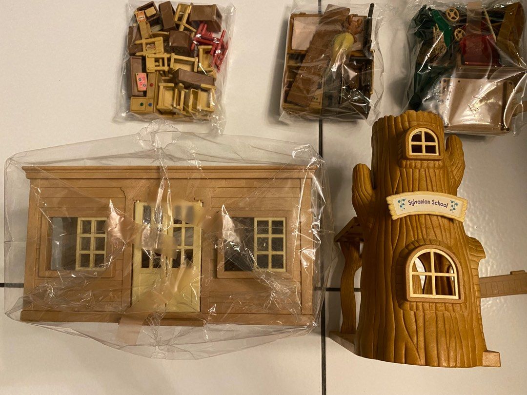 Sylvanian families school house online