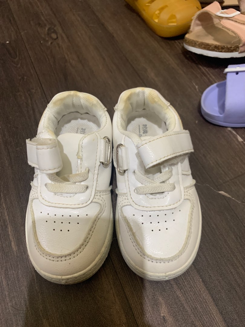 Toddler white shoes on Carousell