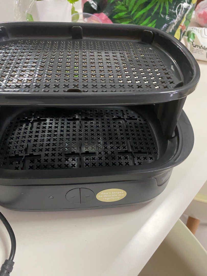 Tommee tippee sterilizer, warmer and all others (Category: Weaning & Toddler Feeding) located in Antipolo. Submitted by puzzleaddict (Listing ID 1243183186, Image 2). Description: Everything sa picture, pickup in antipolo #tommytippee #weaning #notavent #steam.