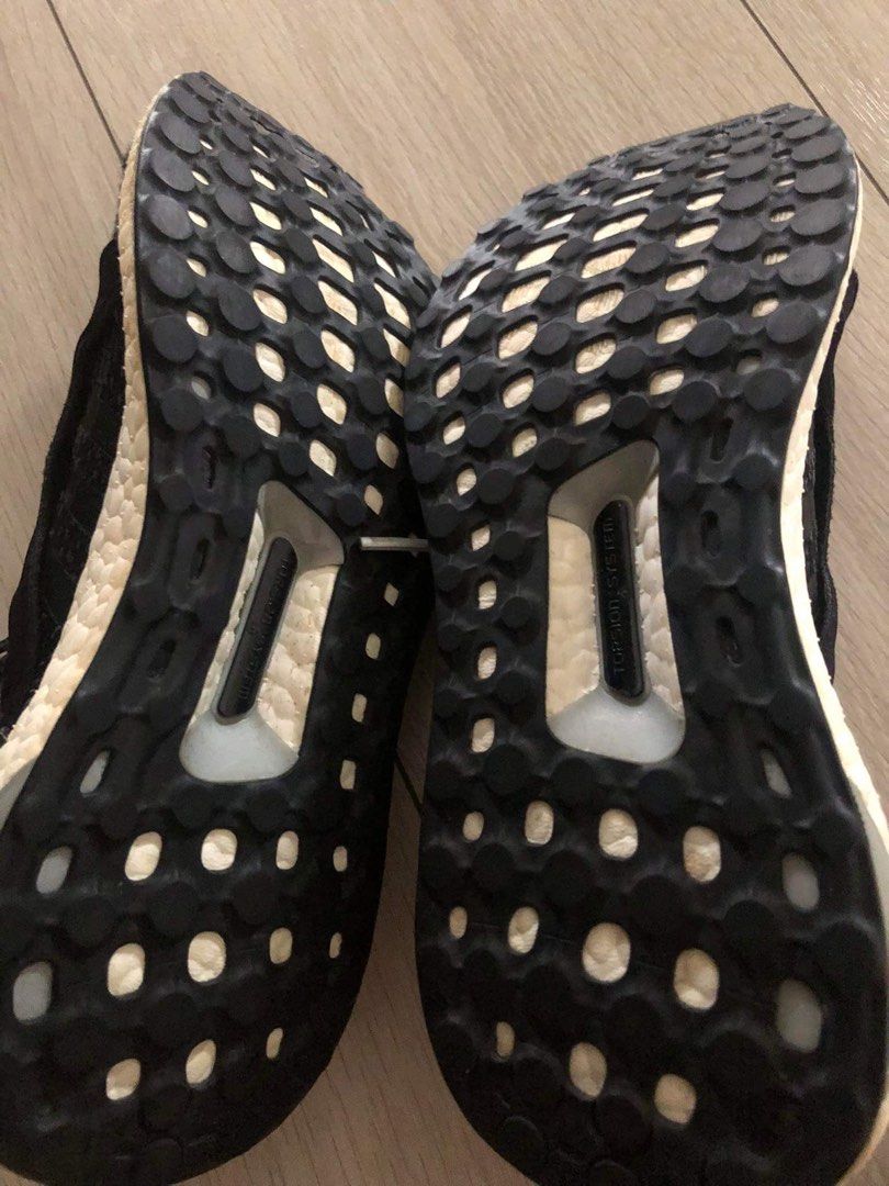 Ultra boost adidas (Category: Sneakers) located in Quezon City. Submitted by sofiaaltheasuarez (Listing ID 1243152975, Image 3). Description: .
