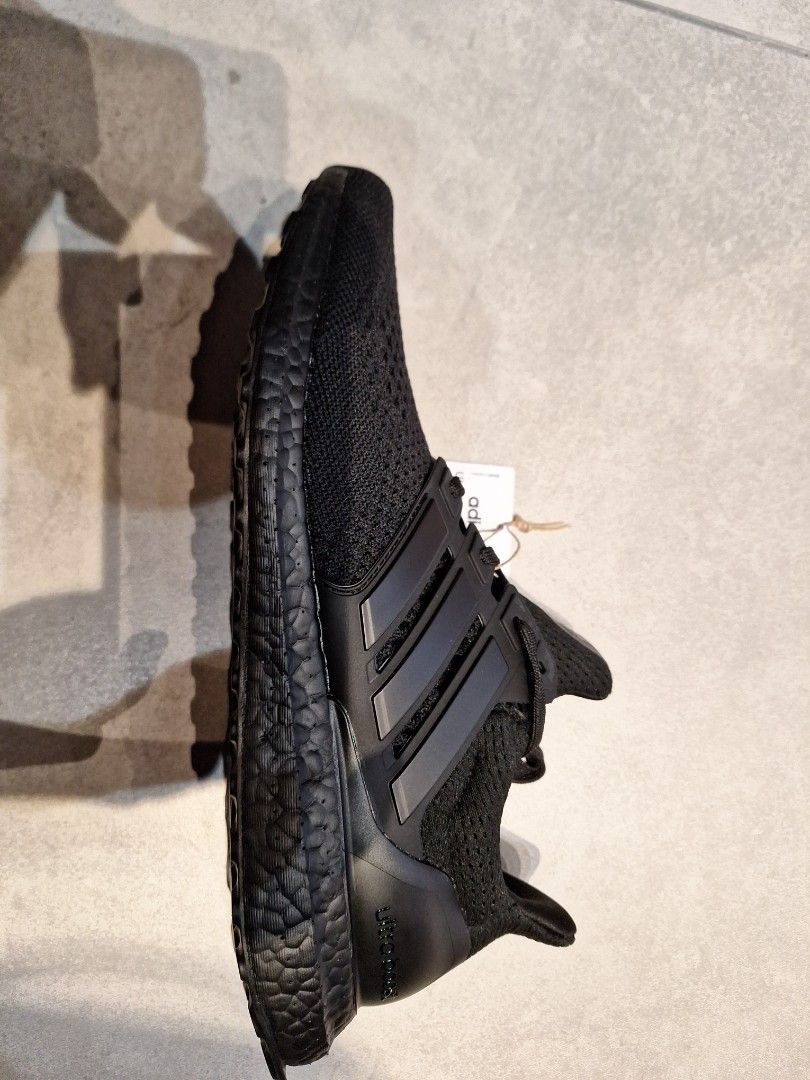 Fake ultra boost 4.0 2025 triple black