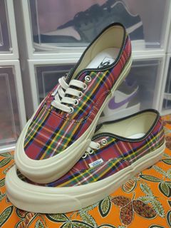 (Category: ) located in . Submitted by 20solebooster.collection (Listing ID 1218843998, Image 1). Description: .