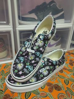 (Category: ) located in . Submitted by 20solebooster.collection (Listing ID 1221809141, Image 1). Description: .