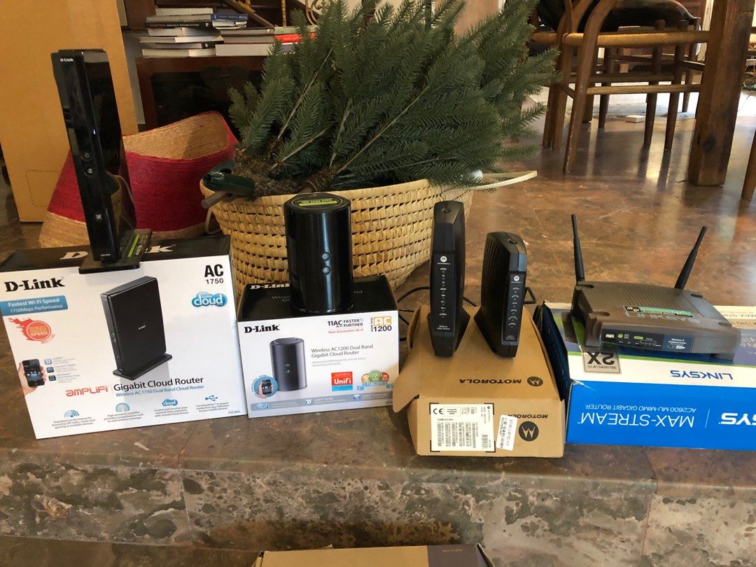 various wireless routers & modems, Computers & Tech, Parts ...
