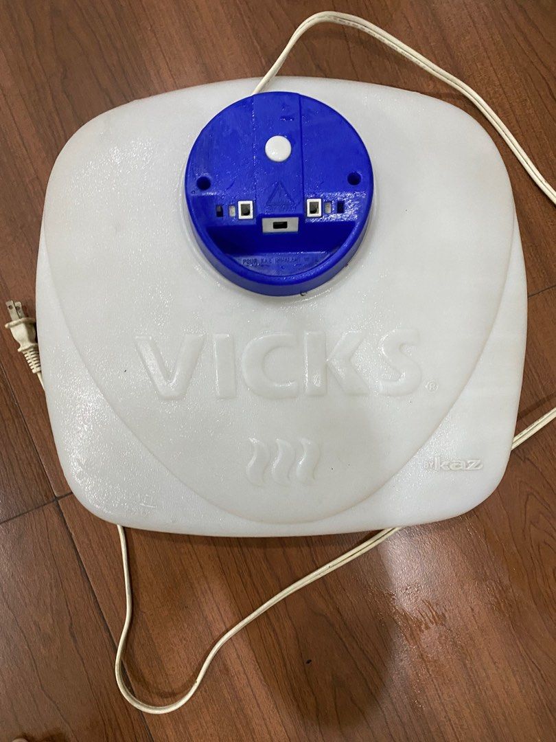 Vicks by Kaz (Category: Medical Supplies & Tools) located in Mandaluyong City. Submitted by lizdm (Listing ID 1243177302, Image 3). Description: 220v Vicks by Kaz vaporizer Shipping c/o buyer.