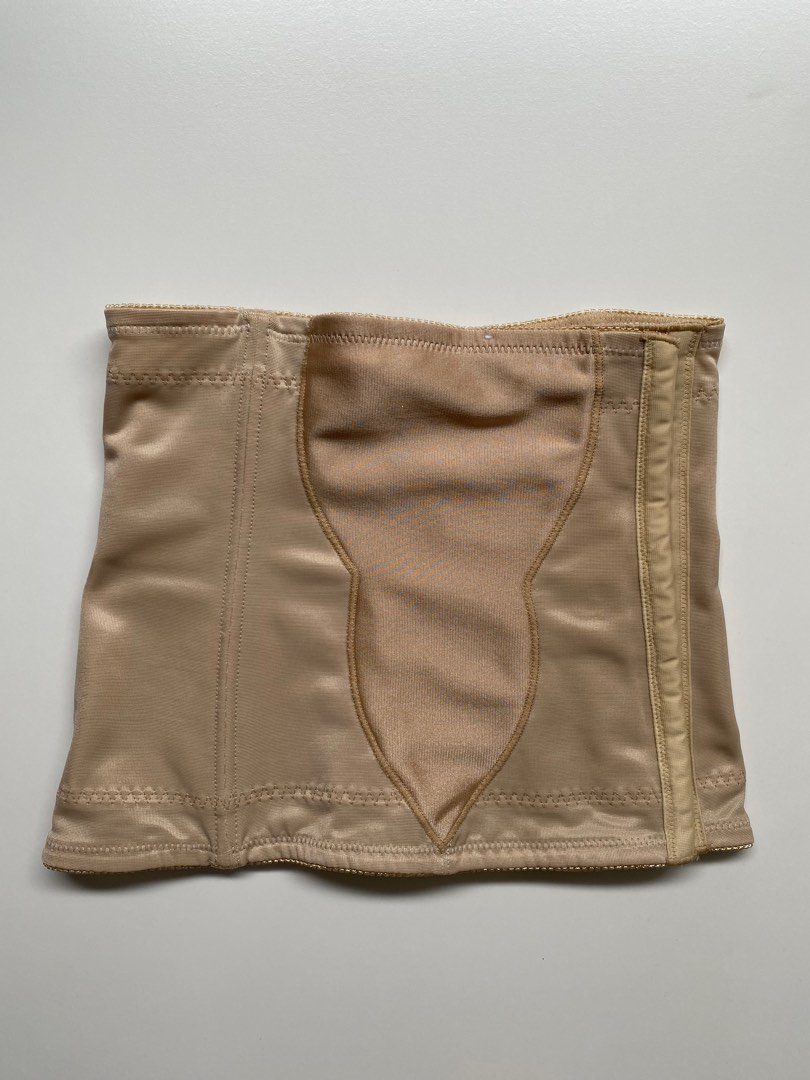 Wacoal Waist Nipper Waist Trimmer Girdle Size 70 L Women s Fashion Undergarments Loungewear on Carousell