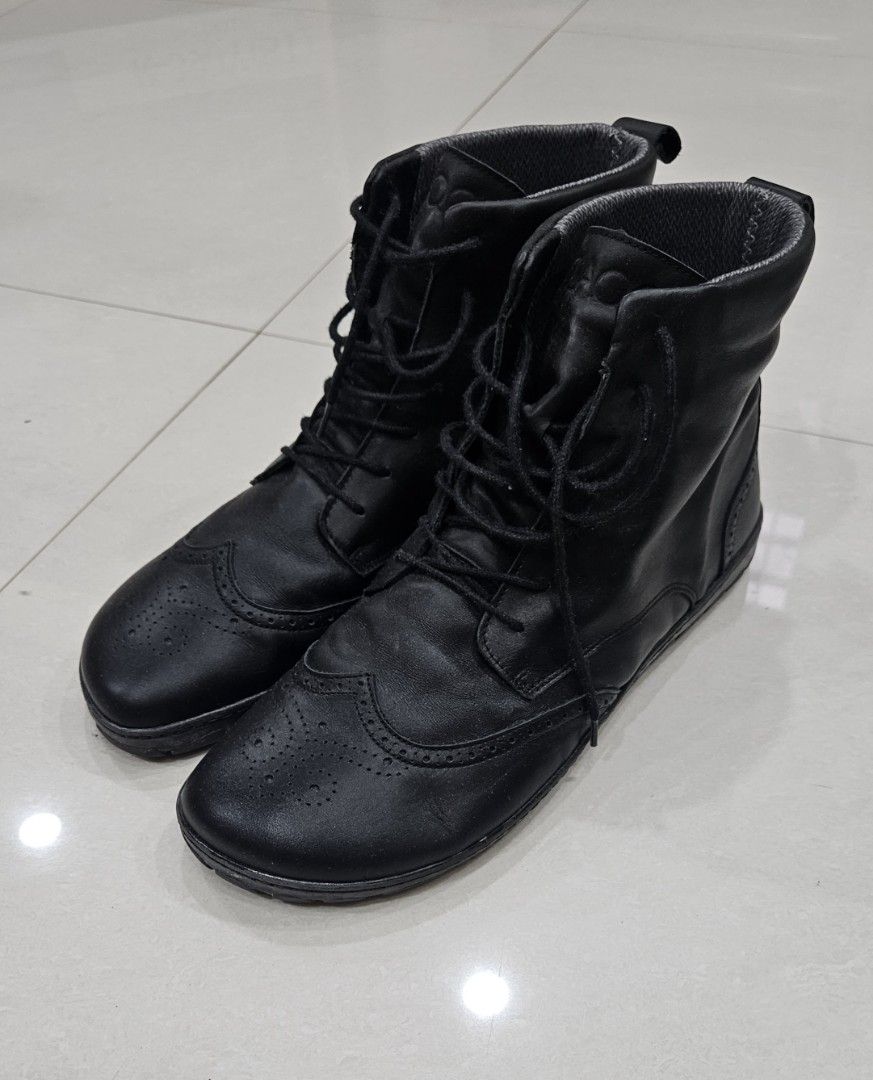 Waterproof minimalist boots sale