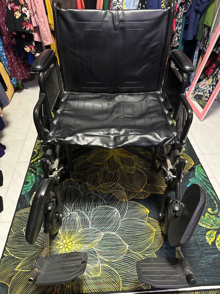 Wheelchair for more than 100kg pax, Health & Nutrition, Assistive