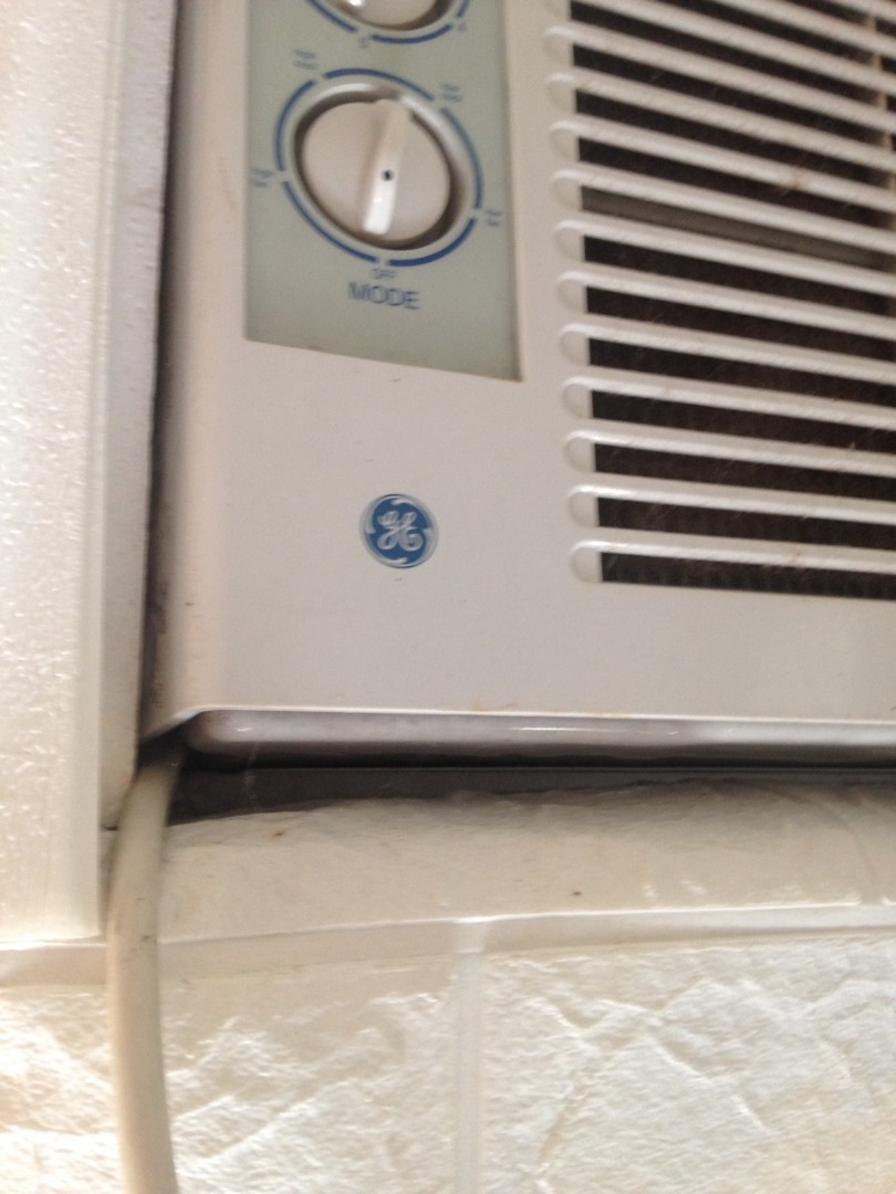 Window type AC 0.5hp (GE) NOT Inverter, TV & Home Appliances, Air