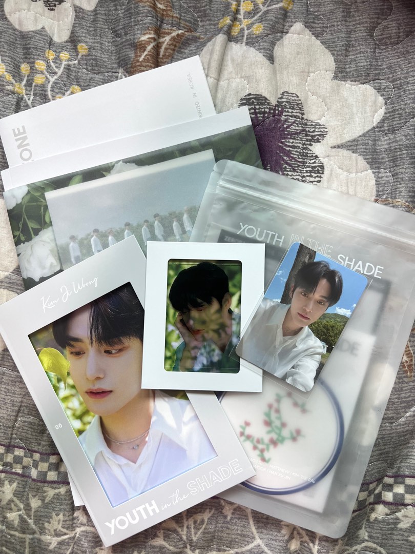 ZEROBASEONE 1st Mini Album - YOUTH IN THE SHADE (Digipack Ver.) - Choice Music LA