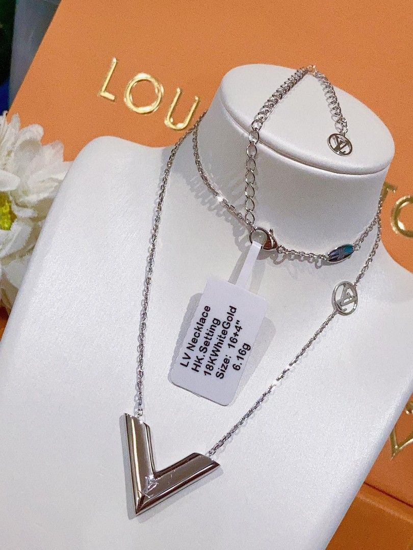 Louis Vuitton Silver-tone Essential V Necklace Pendant M63197